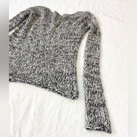 Tulula Avenue Asymmetrical Loose Knit Sweater - Picture 15 of 15